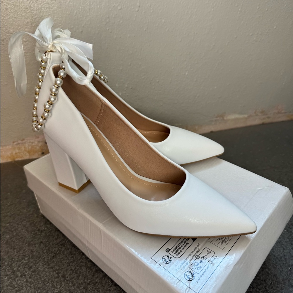 Elegant White Block Heel Pumps with Pearl Detail